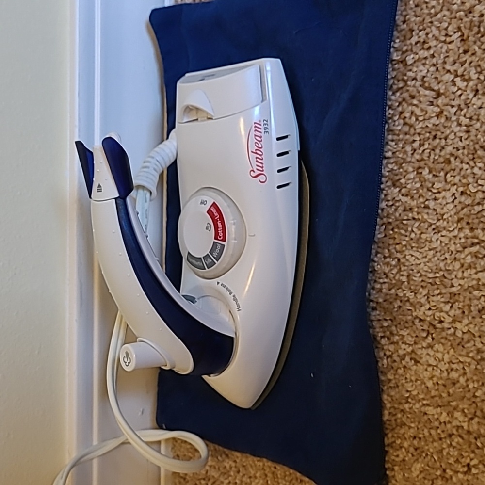 Sunbeam Travel Iron Model # 3932